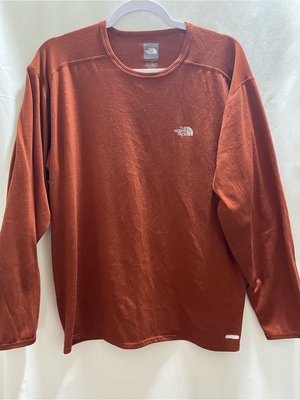 The North Face VaporWick men Large copper Long Sleeve Crew Neck Tee Logo #autum